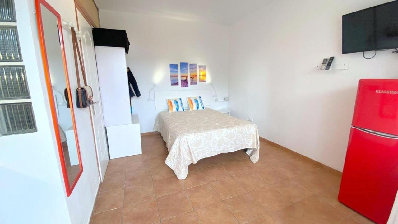Tenis Sol Levante 103 Roses Exterior photo